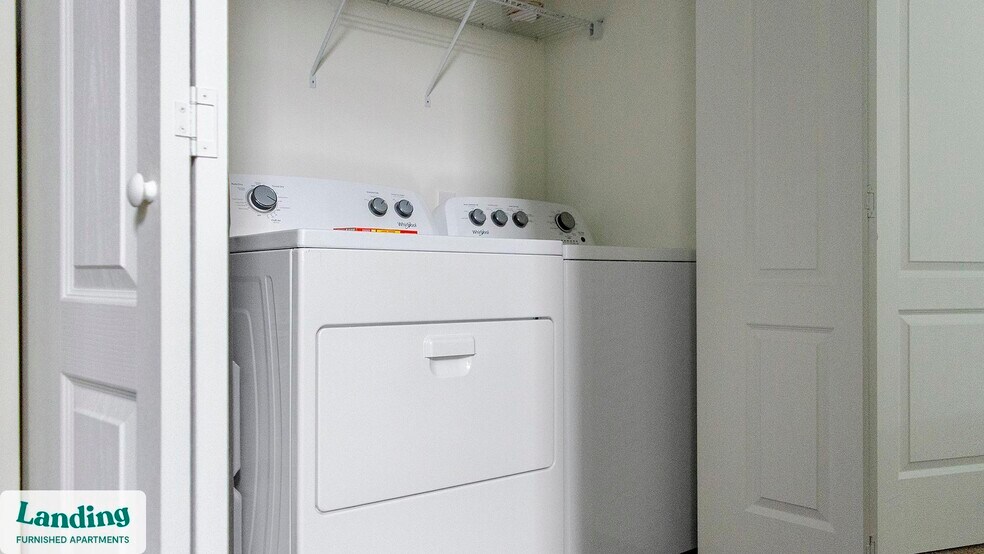 Building Photo - 901 Kelly Green Ln