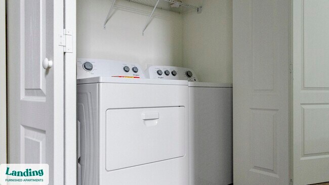 Building Photo - 901 Kelly Green Ln