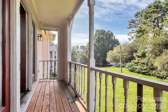 Building Photo - 6146 Meadow Rose Ln