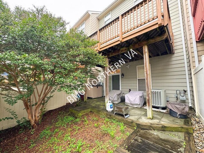 Building Photo - 13363 Colchester Ferry Pl