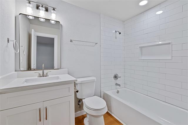 Building Photo - 717 Bonham St