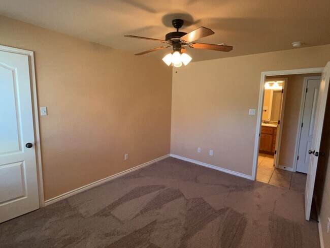 Building Photo - 4907 Autumn Valley Dr