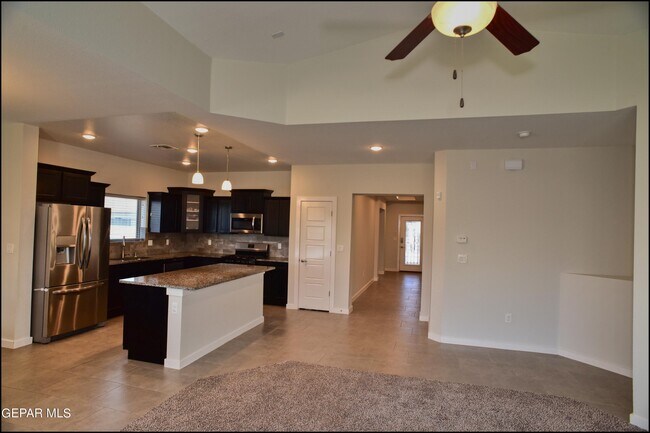 Building Photo - 6980 White Mesquite Wy
