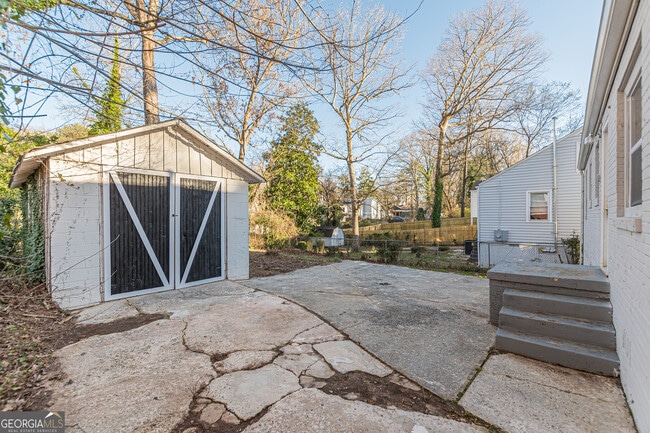 Building Photo - 1376 Westmont Rd SW