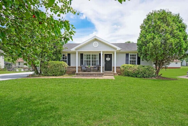 Building Photo - 3415 Oak Lawn Dr