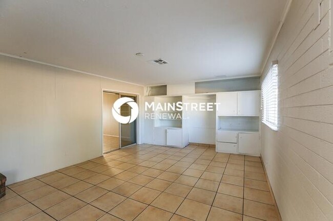 Building Photo - 5514 W Monterosa St