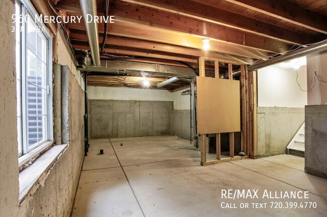 Building Photo - 960 Mercury Dr