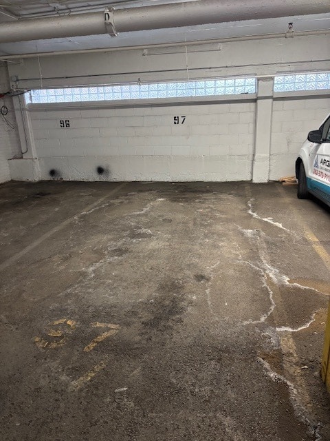 Building Photo - 5348 N Cumberland Ave