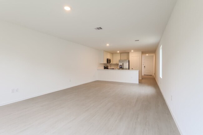 Building Photo - 15211 Abella Dr