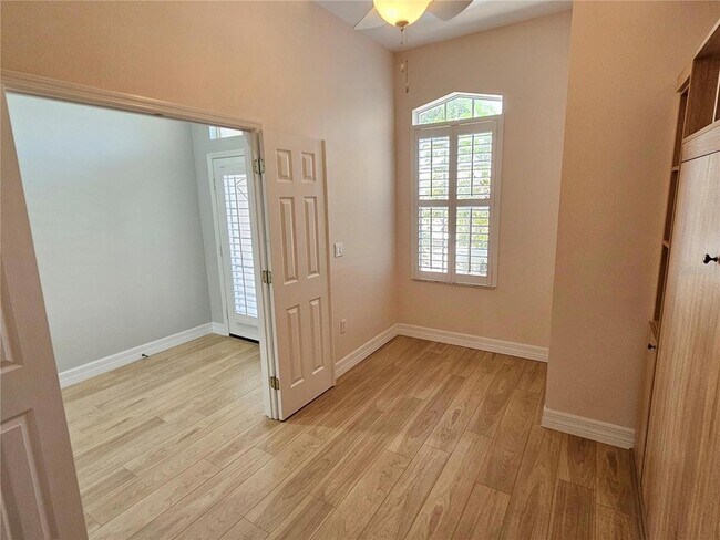 Building Photo - 330 Rio Terra