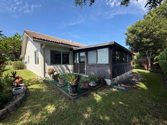 Building Photo - 7758 Cloverfield Cir