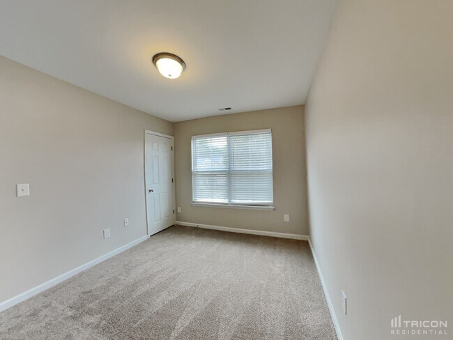 Building Photo - 2820 Wild Poplar Way