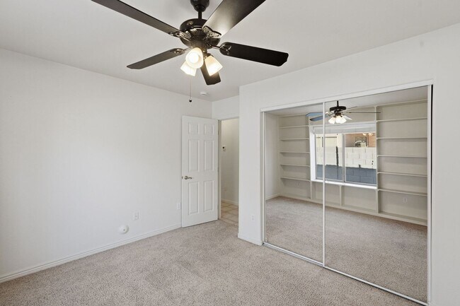 Building Photo - Four beds! Gilbert Location!