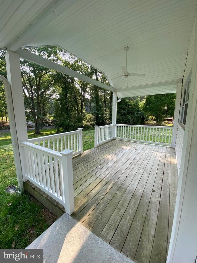 Building Photo - 45395 Woodlawn Dr