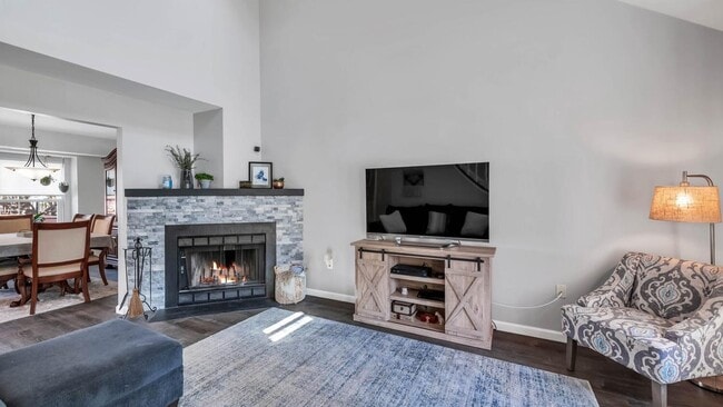 Building Photo - 216 Coldspring Ct