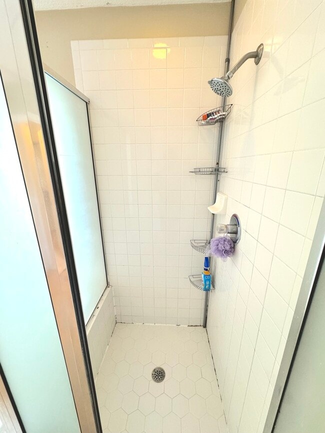 Building Photo - 3 BEDROOM CONDO FOR RENT IN CHESAPEAKE - A...