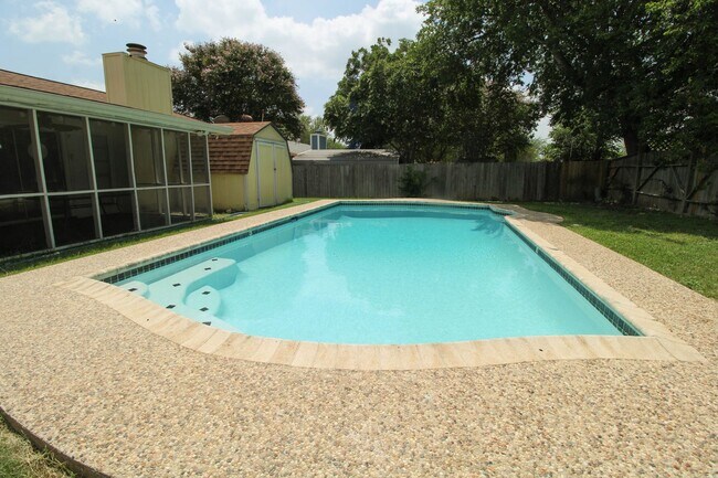 Building Photo - 10535 Breeds Hill Dr