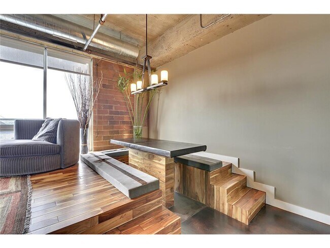 Building Photo - 901 N 3rd St