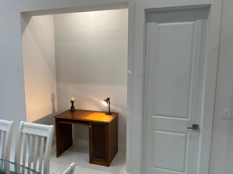 Building Photo - 4320 30th Ave SE