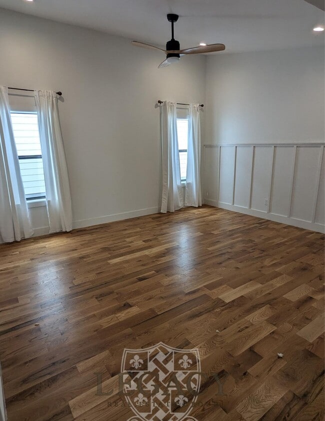 Building Photo - 1710 Nassau St