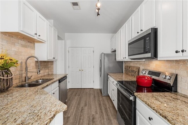 Building Photo - 1776 Willow Branch Ln