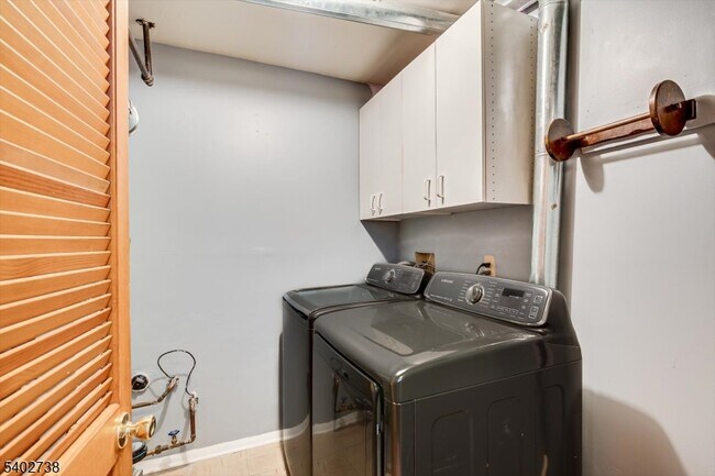 Building Photo - 22 O Loughlin Dr