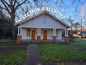 Building Photo - 2300-2302 Plum Street