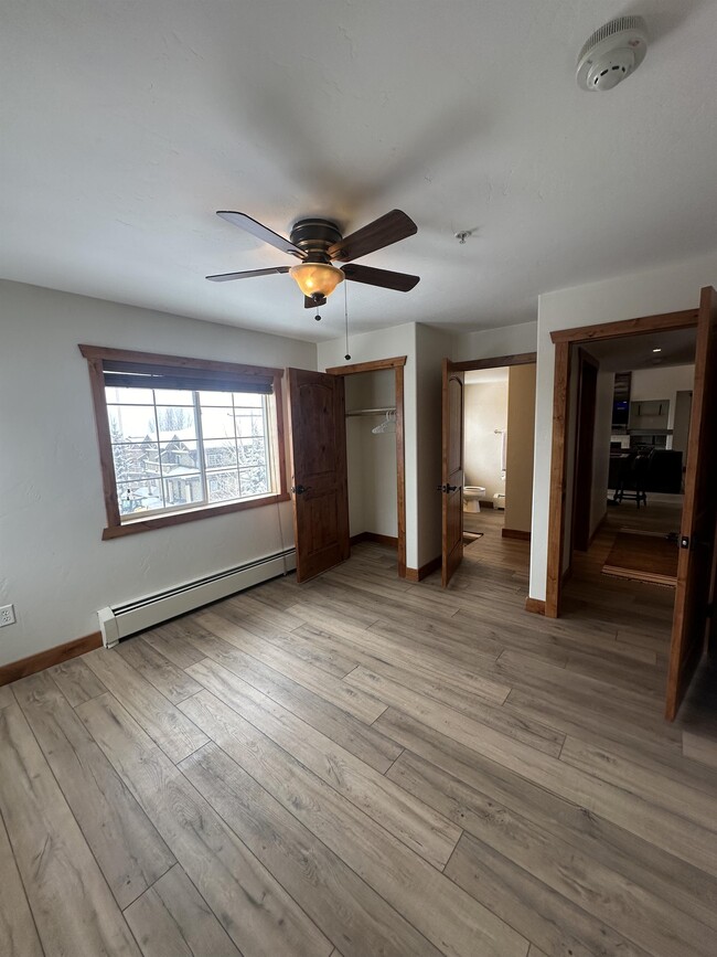 Building Photo - 3305 Columbine Dr