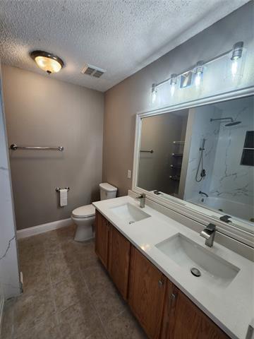 Building Photo - 907 Live Oak Dr