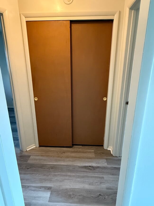 Building Photo - 1916/1918 Building