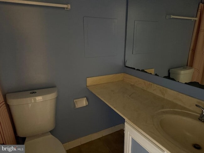 Building Photo - 9 Autumn Hill Way