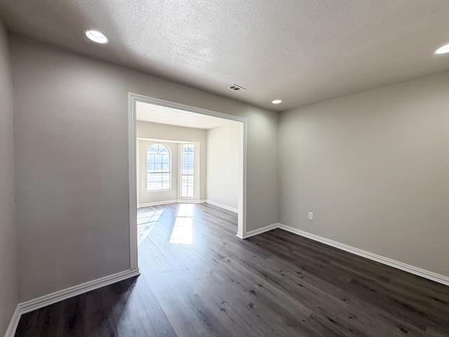 Building Photo - 1307 Janann Ave