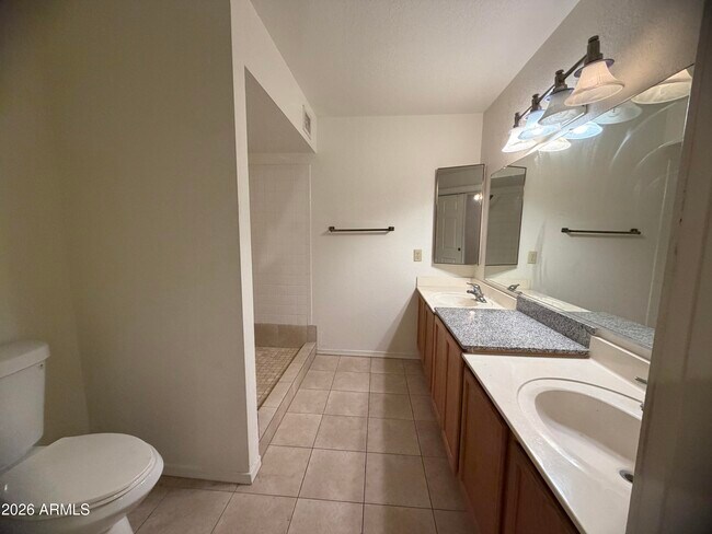 Building Photo - 6509 W Cochise Dr