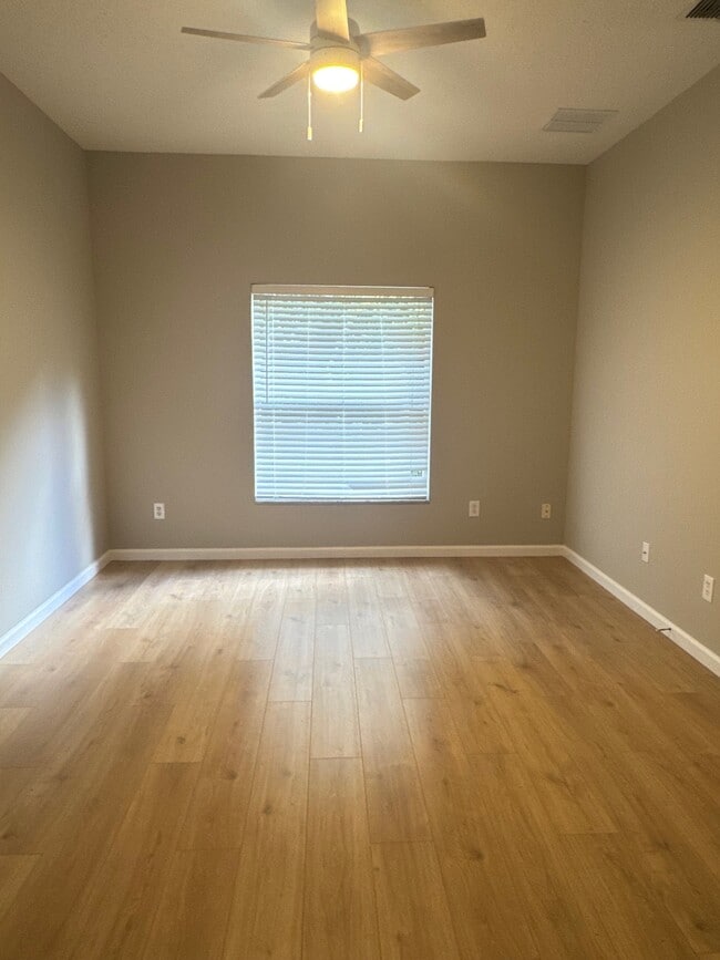 Building Photo - 16089 Old Ash Loop