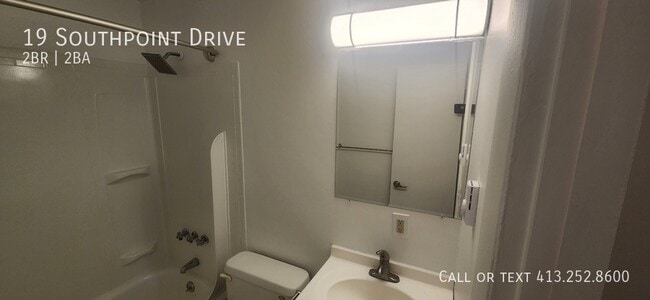 Building Photo - 19 Southpoint Dr