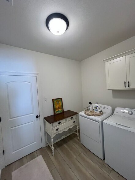 Building Photo - 46062 Terra Cotta Ct