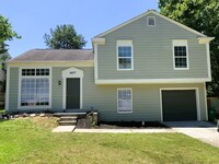 Building Photo - Beautiful 3b Room!Move in ready!