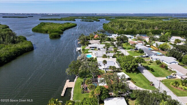 Building Photo - 778 Nassau Rd