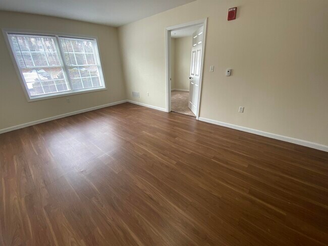 Building Photo - 100 Sentinel Court