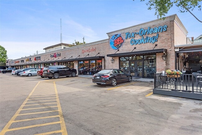 Building Photo - 615 Pacific St