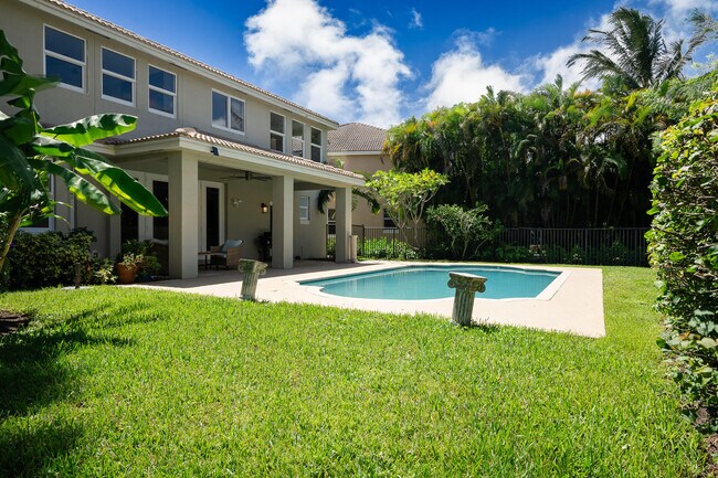 Building Photo - 5569 SE Hammock Reserve Terrace