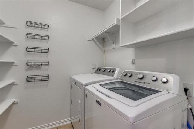 Building Photo - 2333 Aurora Dr