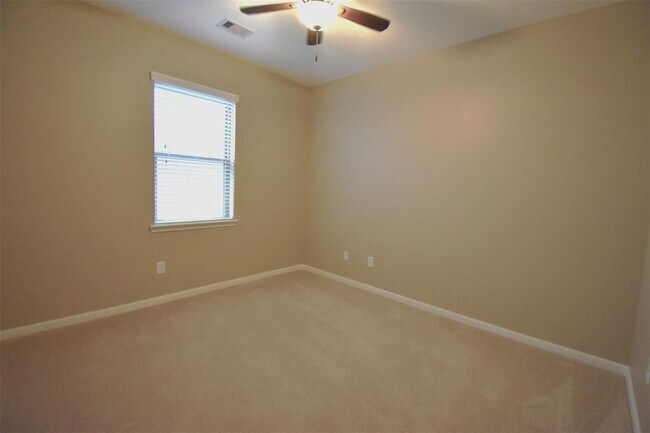 Building Photo - 4467 Gerona St