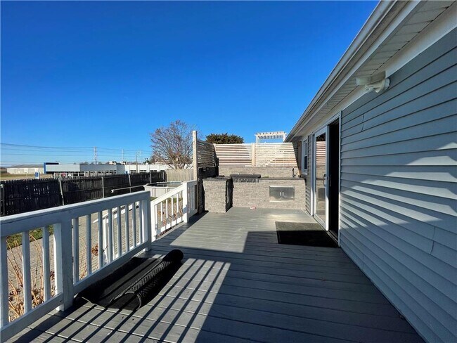 Building Photo - 9 Wilson Rd