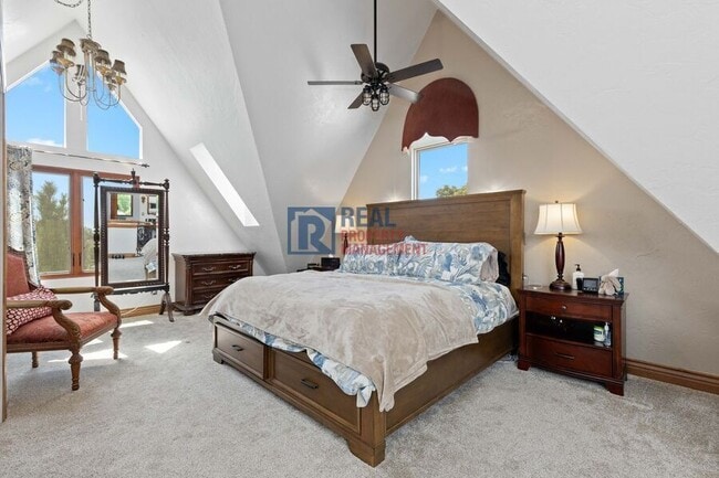 Building Photo - 88 W Irvington Pl