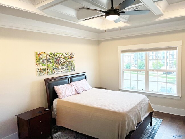 Building Photo - 531 Town Madison Blvd