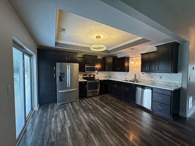 Building Photo - New Albany Townhome - 3BR/2.5BA w/Garage f...