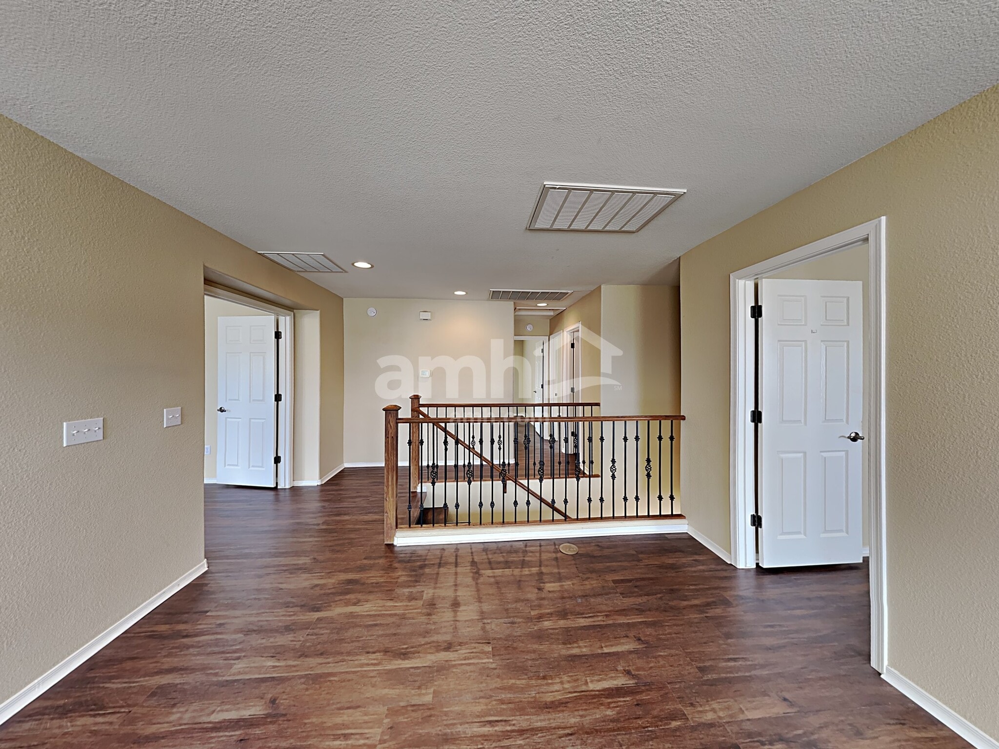 Building Photo - 8143 W Eagle Heart Ct