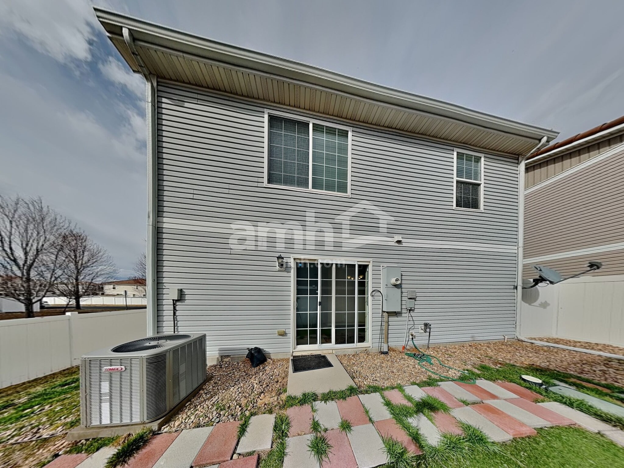 Building Photo - 19904 Robins Dr