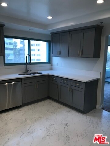 Building Photo - 10336 Wilshire Blvd